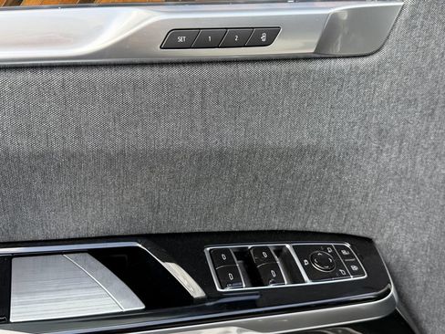 Certified 2025 Cadillac Escalade ESV Sport Platinum w/ LPO, ONYX Package AWD/4WD image 19