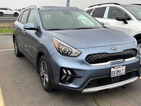 Used 2020 Kia Niro EX Premium image 2