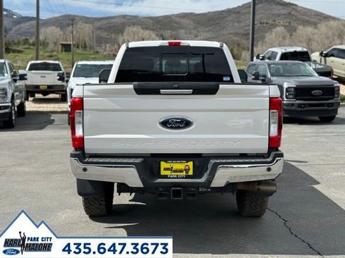 Used 2019 Ford F350 Lariat w/ Lariat Value Package AWD/4WD image 4