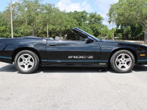 Used 1988 Chevrolet Camaro LT RWD image 24