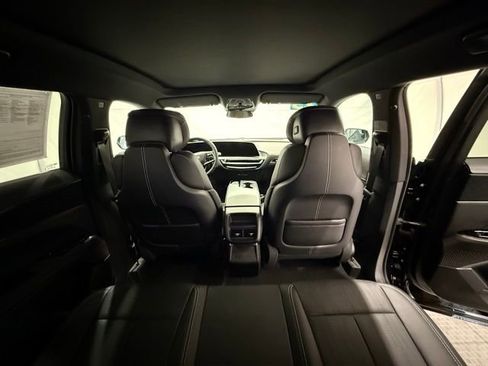 Used 2025 Cadillac Lyriq Sport image 25