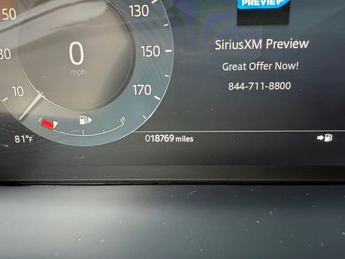 Used 2024 Land Rover Range Rover Evoque S image 26