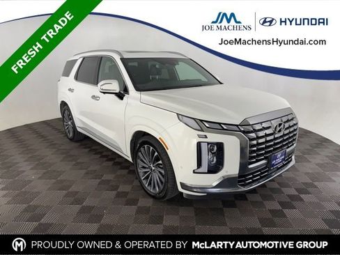 Used 2024 Hyundai Palisade Calligraphy AWD/4WD image 2