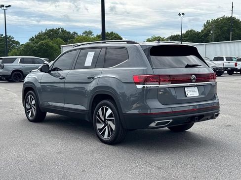 Used 2025 Volkswagen Atlas SE FWD image 5
