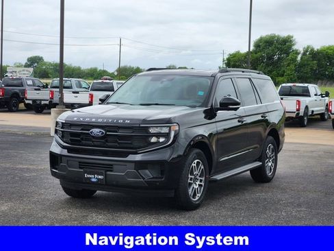 New 2026 Ford Expedition Active RWD image 3