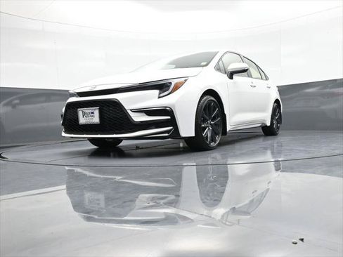 Certified 2026 Toyota Corolla SE FWD image 25