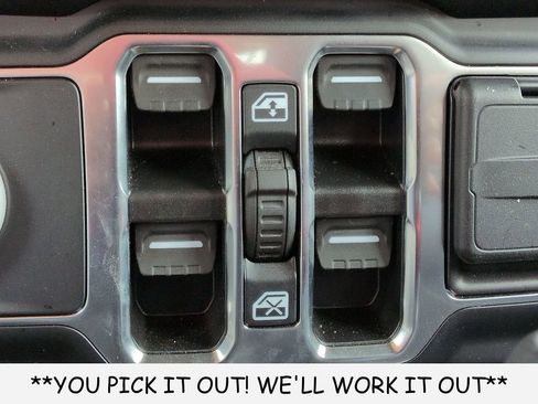 Used 2022 Jeep Wrangler Unlimited Rubicon w/ Trailer Tow Package AWD/4WD image 30