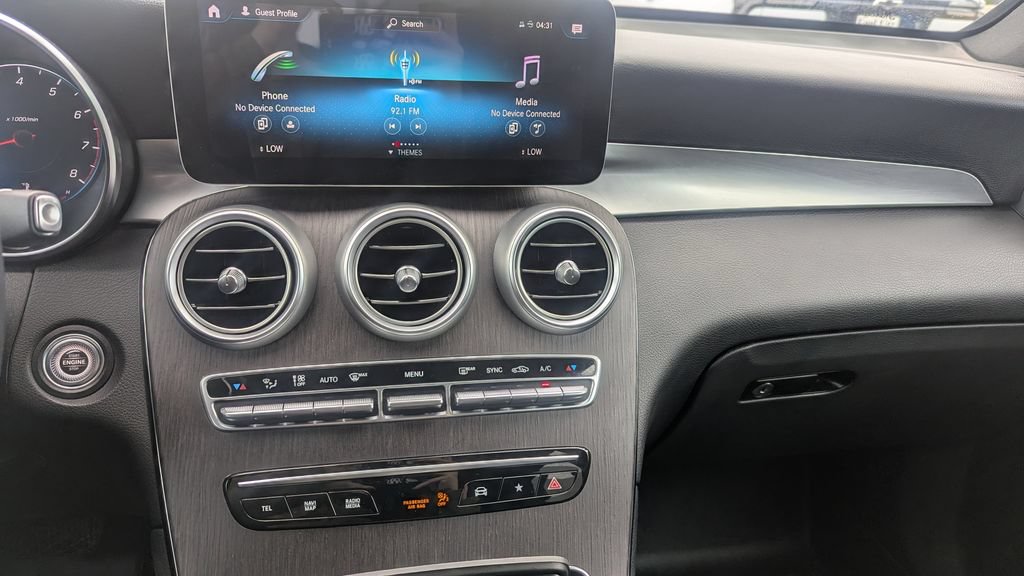 Used 2022 Mercedes-Benz GLC 300 4MATIC image 22