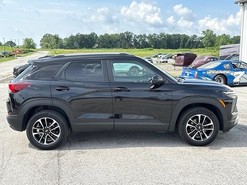 Used 2024 Chevrolet TrailBlazer LT w/ LT Cold Weather Package AWD/4WD image 9