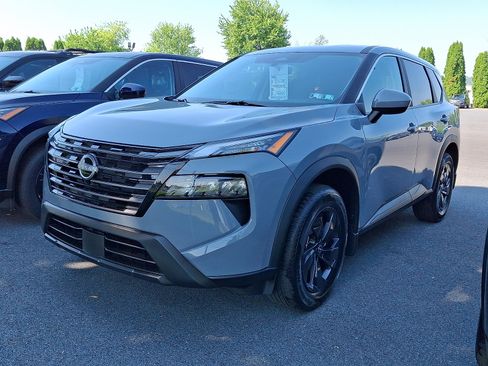 New 2026 Nissan Rogue SV w/ Cold Weather Package AWD/4WD image 3