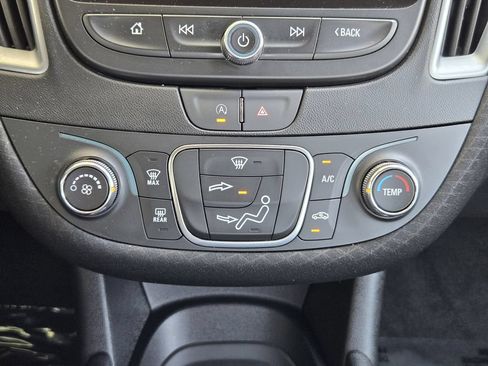 Used 2024 Chevrolet Malibu LS FWD image 13