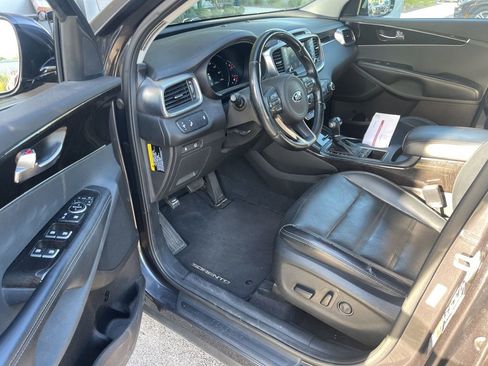 Used 2018 Kia Sorento EX AWD/4WD image 5