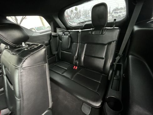 Used 2020 Ford Explorer ST w/ ST Street Pack image 25