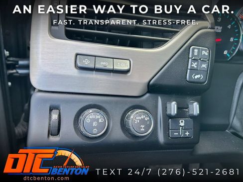 Used 2019 GMC Yukon XL Denali w/ Denali Ultimate Package AWD/4WD image 14