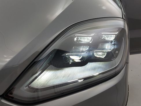 Certified 2026 Porsche Cayenne Coupe AWD/4WD image 34