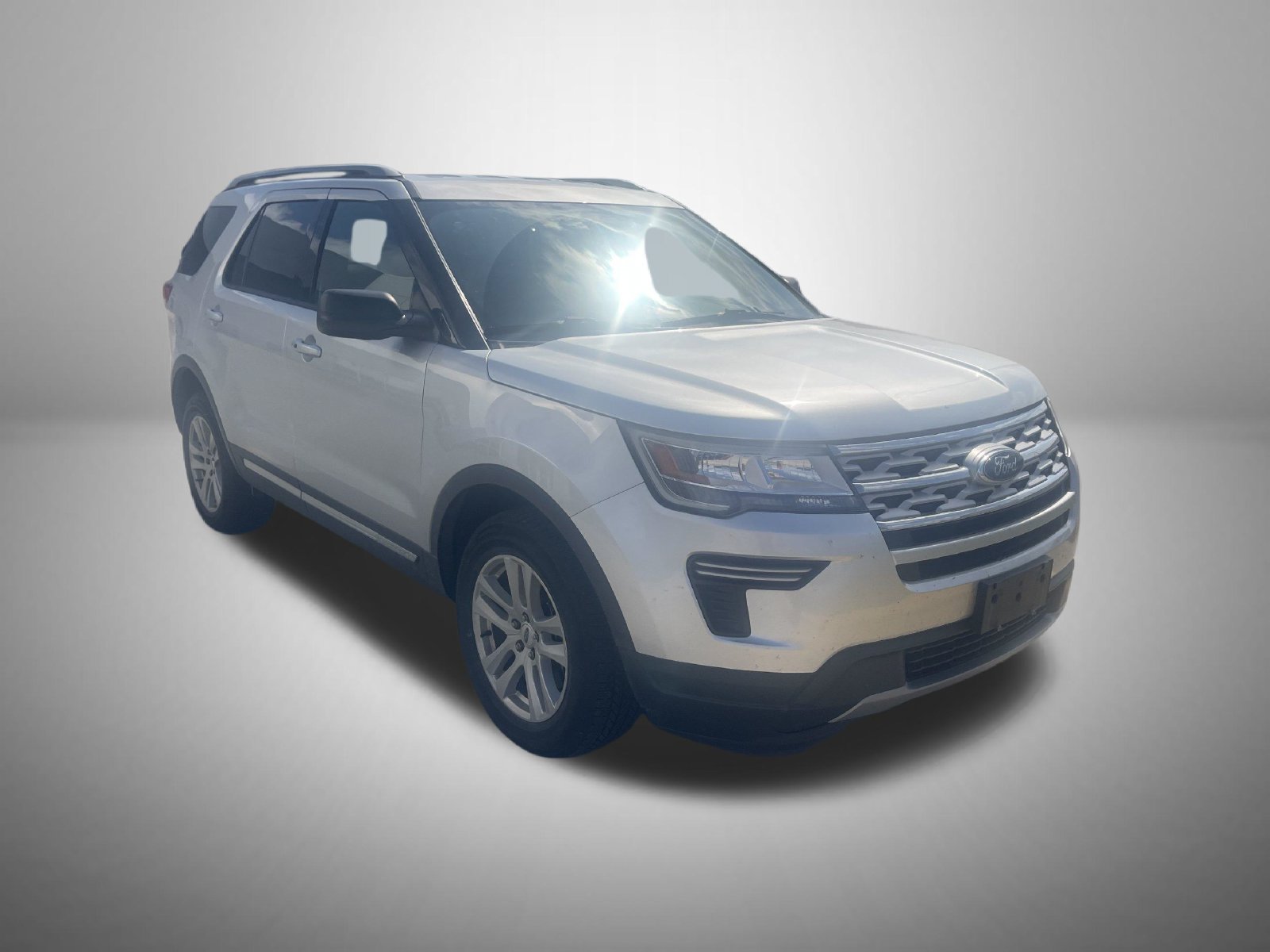 Used 2019 Ford Explorer XLT AWD/4WD image 5