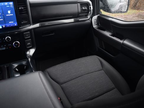 Used 2022 Ford F150 XLT w/ Equipment Group 302A High image 14