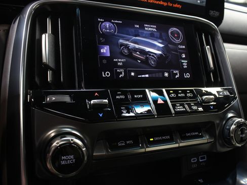 Used 2023 Lexus LX 600 4WD w/ Appearance Package image 55