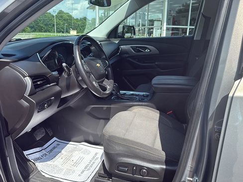 Used 2018 Chevrolet Traverse LT FWD image 13