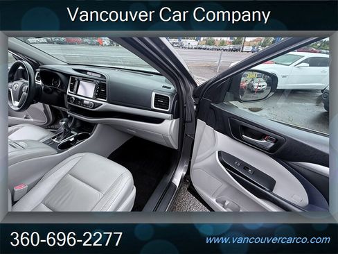 Used 2015 Toyota Highlander XLE AWD/4WD image 20