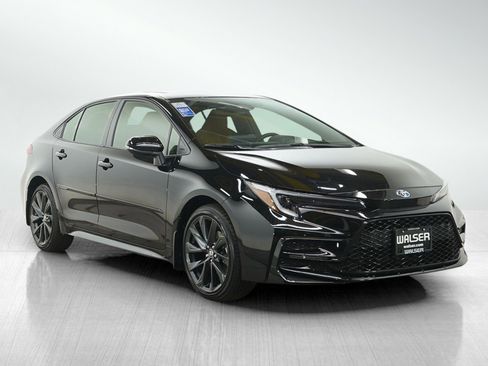 Used 2024 Toyota Corolla SE w/ SE Package image 7