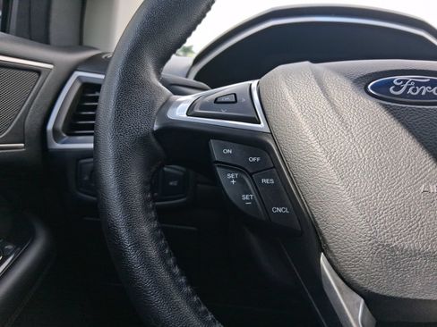 Used 2017 Ford Edge SEL w/ Equipment Group 201A AWD/4WD image 22