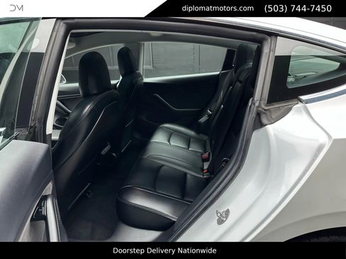 Used 2019 Tesla Model 3 Long Range image 21
