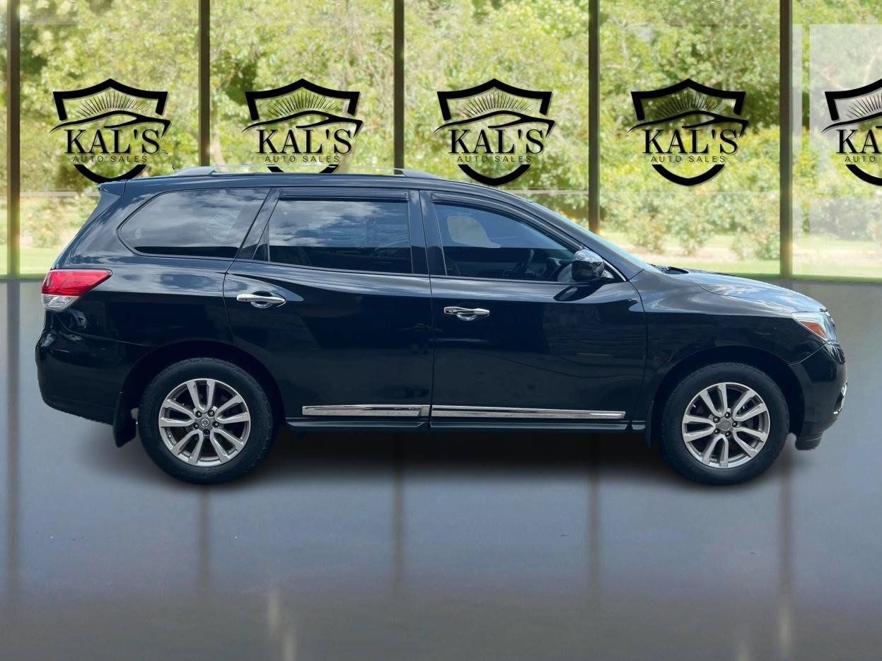 Used 2016 Nissan Pathfinder SL AWD/4WD image 4