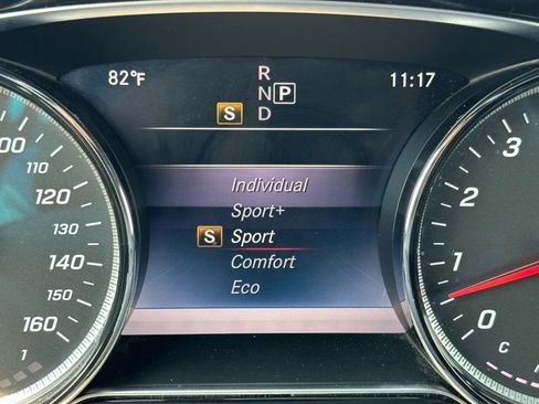 Used 2017 Mercedes-Benz E 400 4MATIC Wagon image 23