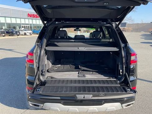 Used 2022 BMW X5 xDrive40i w/ Parking Assistance Package image 9