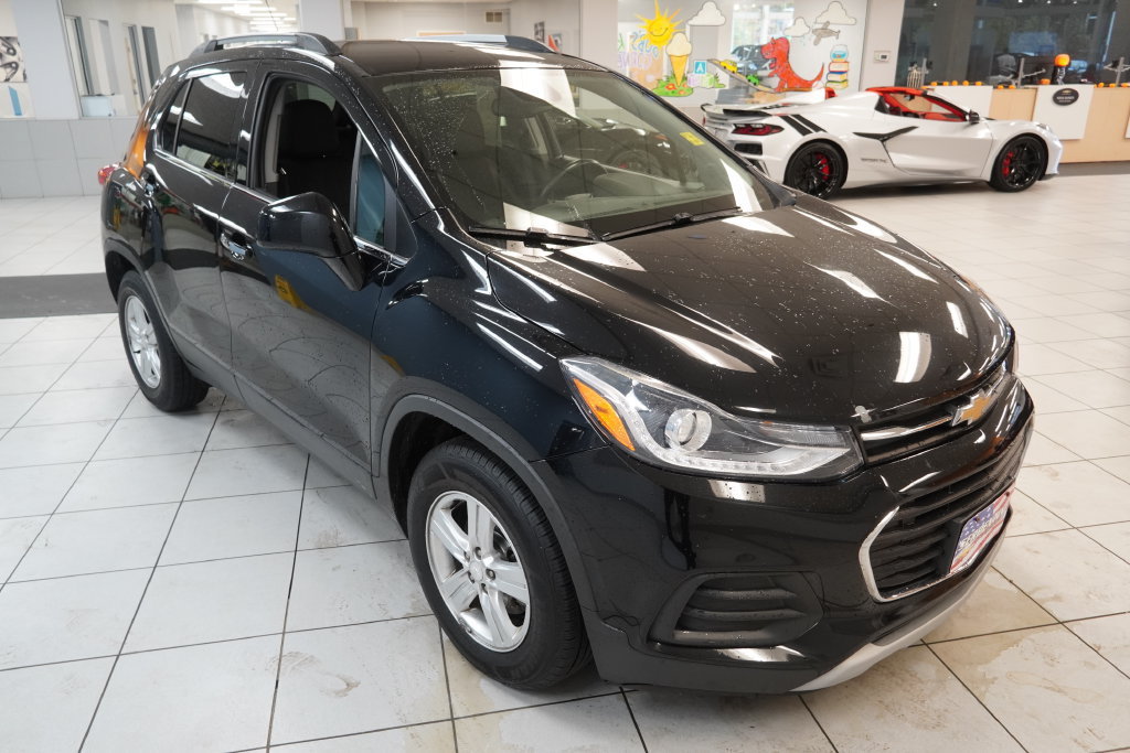 Used 2019 Chevrolet Trax LT w/ LT Convenience Package FWD image 13