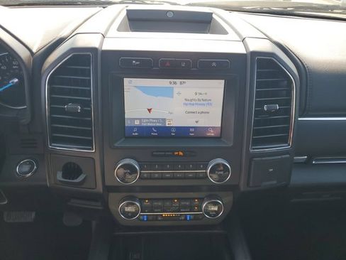 Used 2020 Ford Expedition Limited RWD image 16