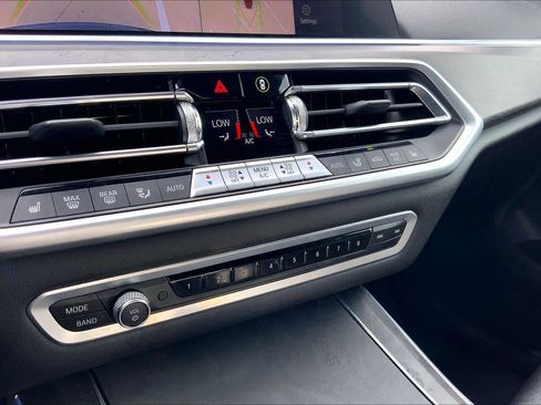 Used 2022 BMW X5 sDrive40i w/ Premium Package image 35