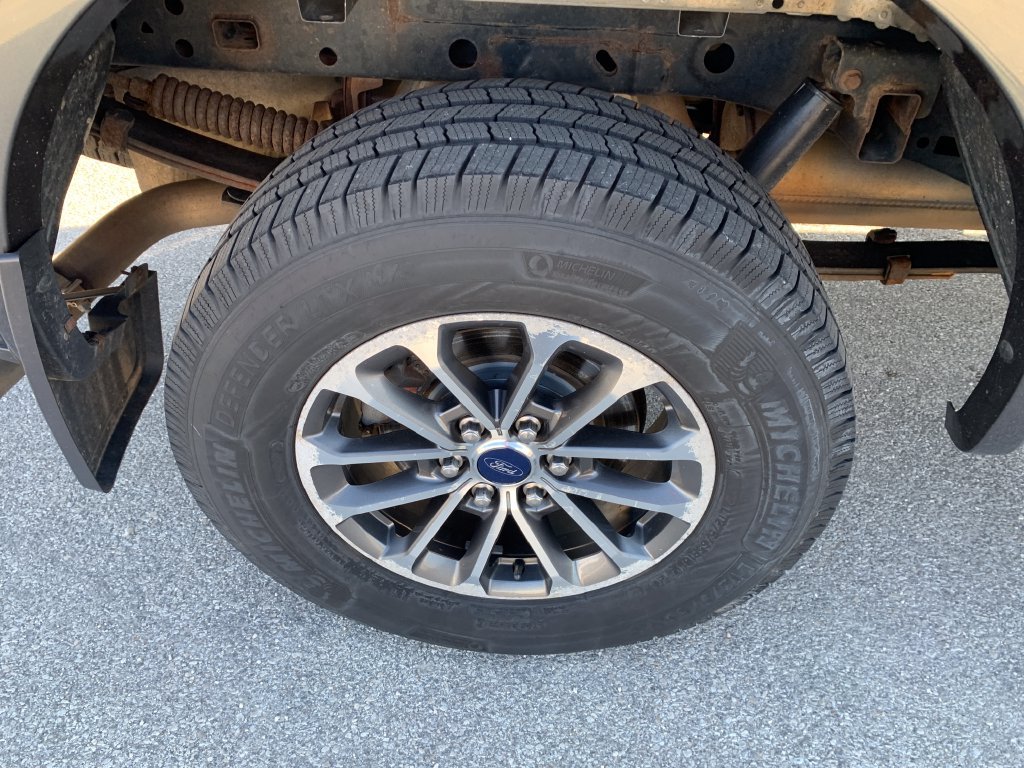 Used 2018 Ford F150 XLT w/ Equipment Group 302A Luxury AWD/4WD image 9