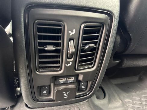 Used 2024 Dodge Durango GT AWD/4WD image 14
