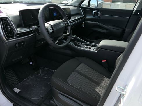 New 2026 Kia Sorento LX image 9
