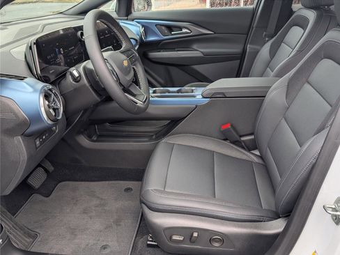 New 2026 Chevrolet Equinox EV LT w/ LPO, Tech Bronze Package image 12