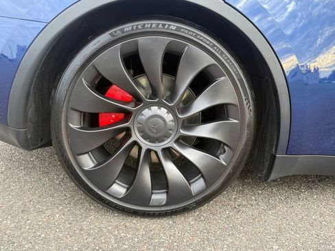 Used 2023 Tesla Model Y Performance image 51