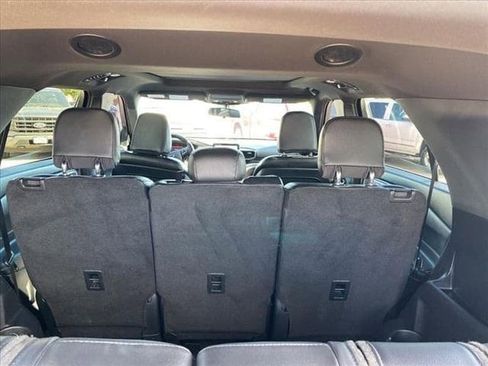 Used 2020 Ford Explorer XLT w/ Equipment Group 202A image 9