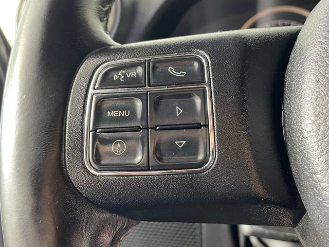 Used 2017 Jeep Wrangler Unlimited Sahara AWD/4WD image 11