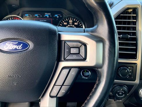 Used 2020 Ford F150 Platinum w/ Equipment Group 701A Luxury AWD/4WD image 48