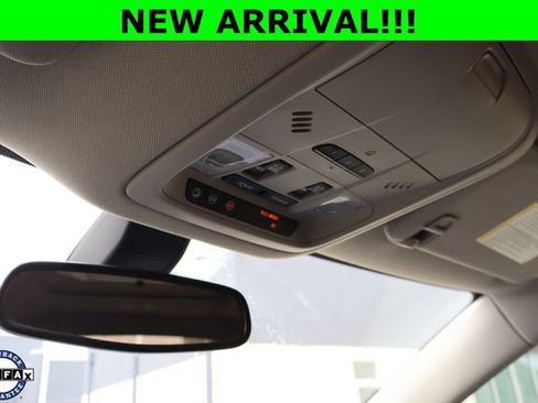 Used 2019 Buick Enclave Essence FWD image 29