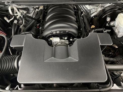 Used 2018 GMC Yukon SLE w/ SLE Value Package image 26