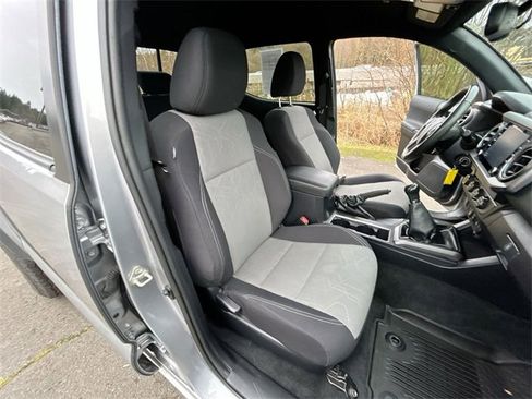 Used 2020 Toyota Tacoma TRD Off-Road image 24