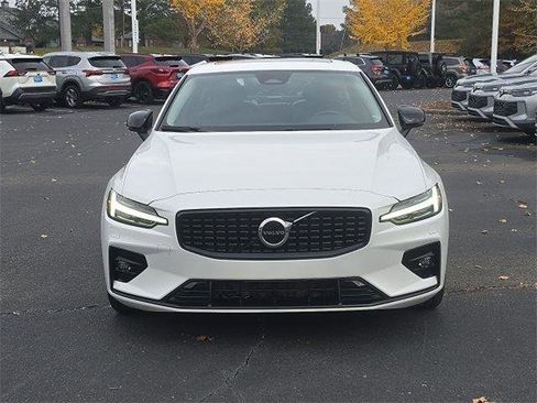 Used 2024 Volvo S60 B5 Core image 2