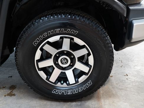 Used 2013 Toyota FJ Cruiser 4WD w/ Convenience Pkg image 63