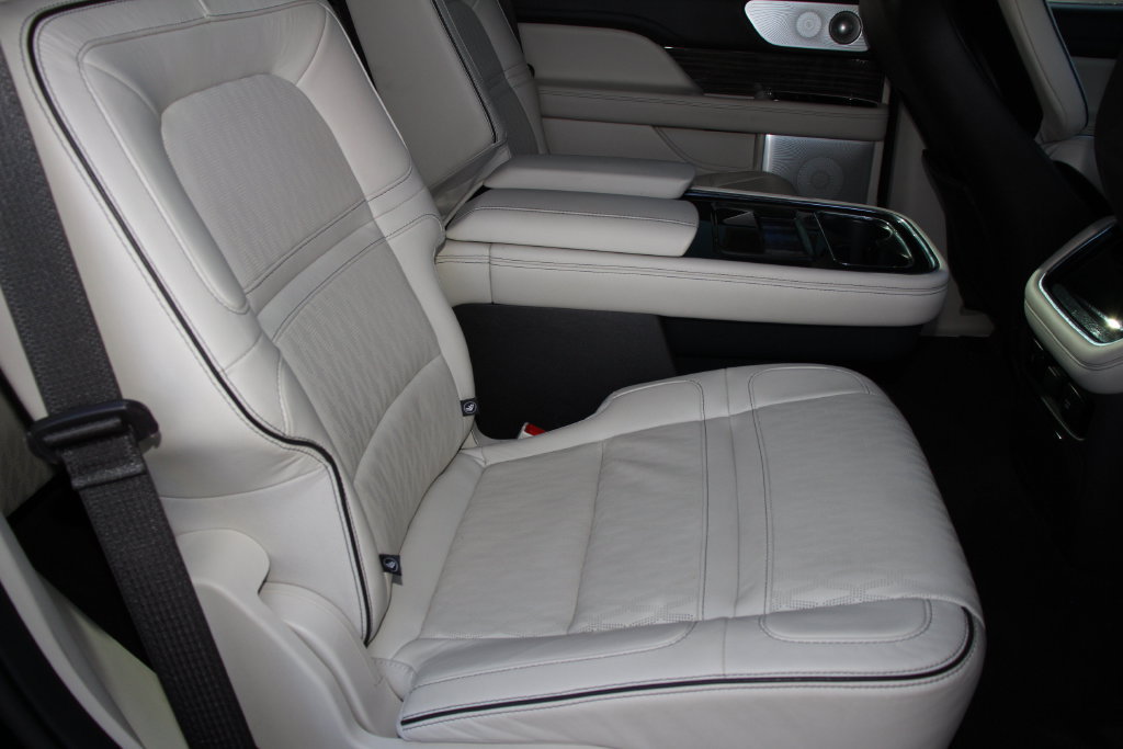 Certified 2023 Lincoln Navigator Black Label AWD/4WD image 21