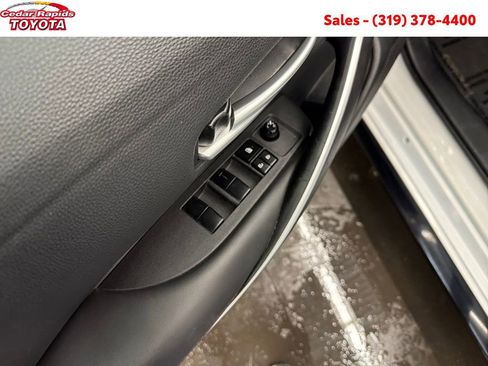 Certified 2024 Toyota Corolla SE image 12