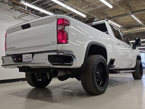Used 2024 Chevrolet Silverado 2500 LT w/ All Star Edition AWD/4WD image 8