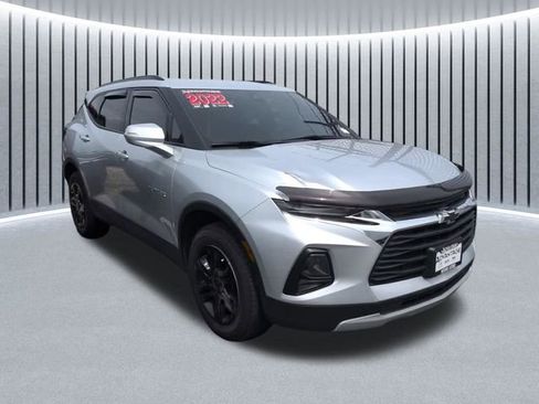 Used 2022 Chevrolet Blazer LT FWD image 2